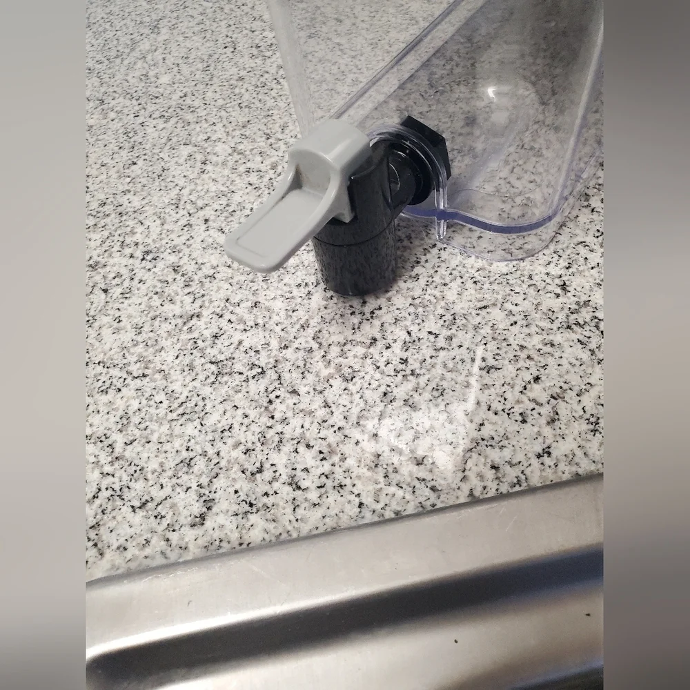 Brita Water Filter Dispenser with Black Lid - Picture 3 of 9